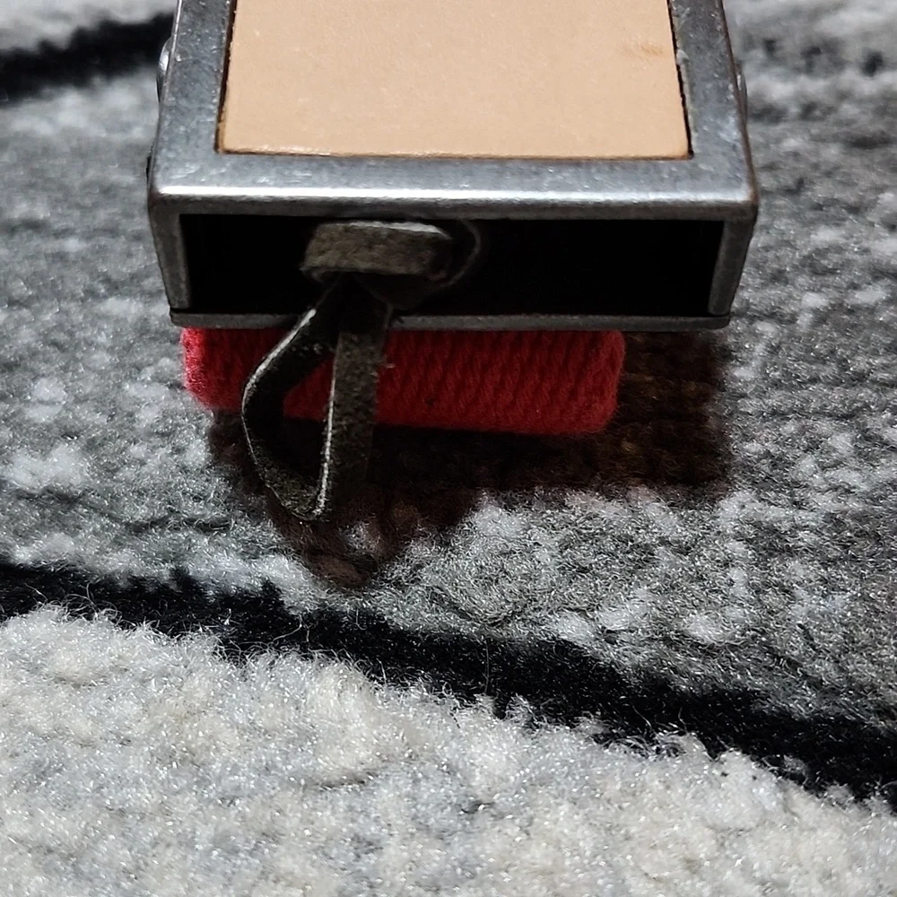WILL LEATHER GOODS RED WOVEN ADJUSTABLE LENGTH & METAL 